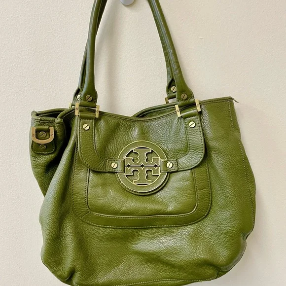 Tory Burch Green Shoulder Bag with Gold Accents - Picture 1 of 4
